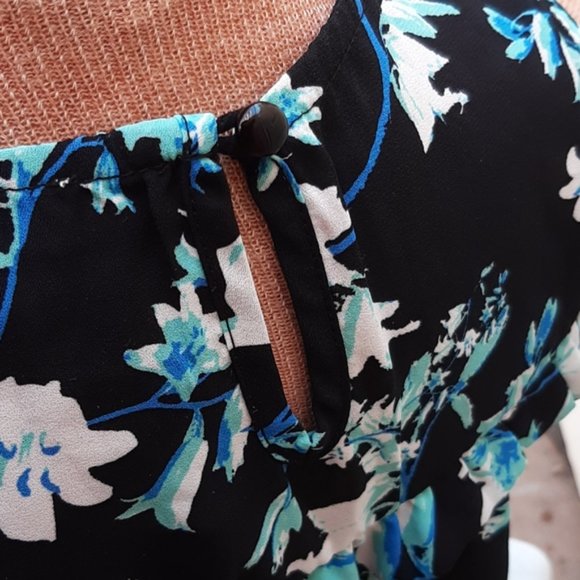 Lily White Cold Shoulder Floral Chiffon Blouse Size XS - Picture 4 of 5